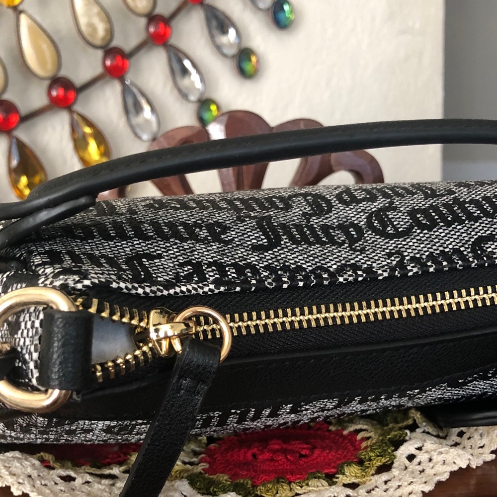 NWT Juicy Couture Black Beige Fresh Take Shoulder Handbag w/Gold Crown Charm - Picture 4 of 11